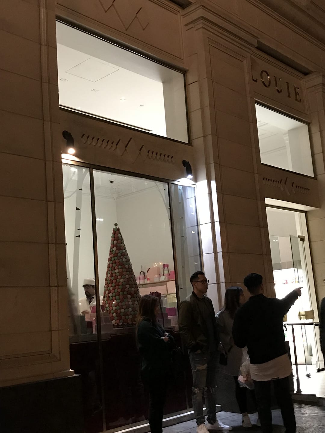 bottega-louie