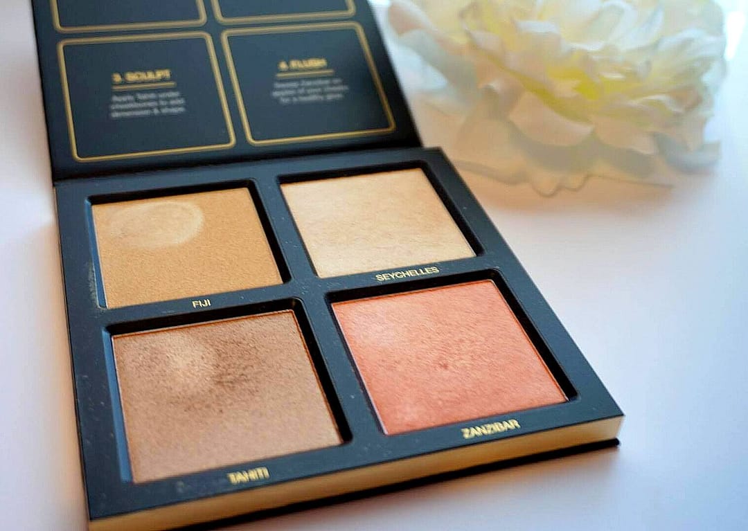 inside huda beauty palette